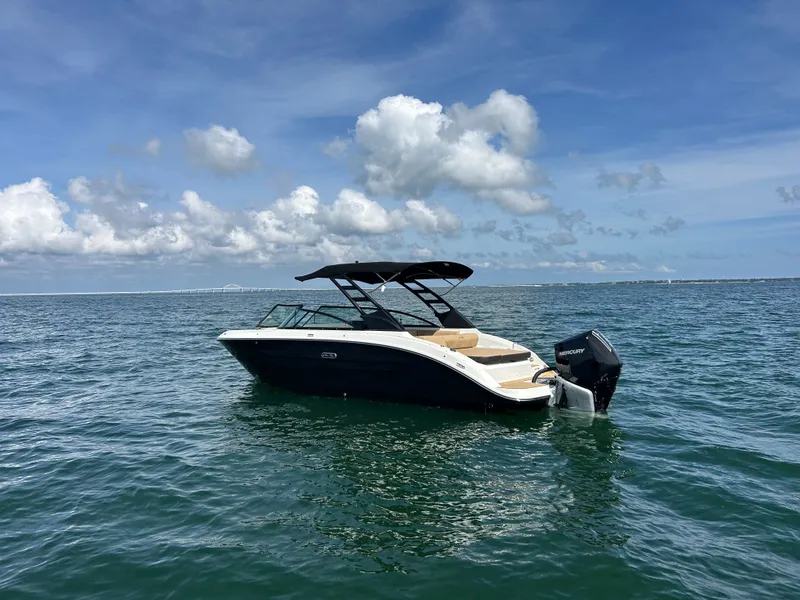 Slide: The Image of Sea Ray SDX 250 Outboard 2026 - 2