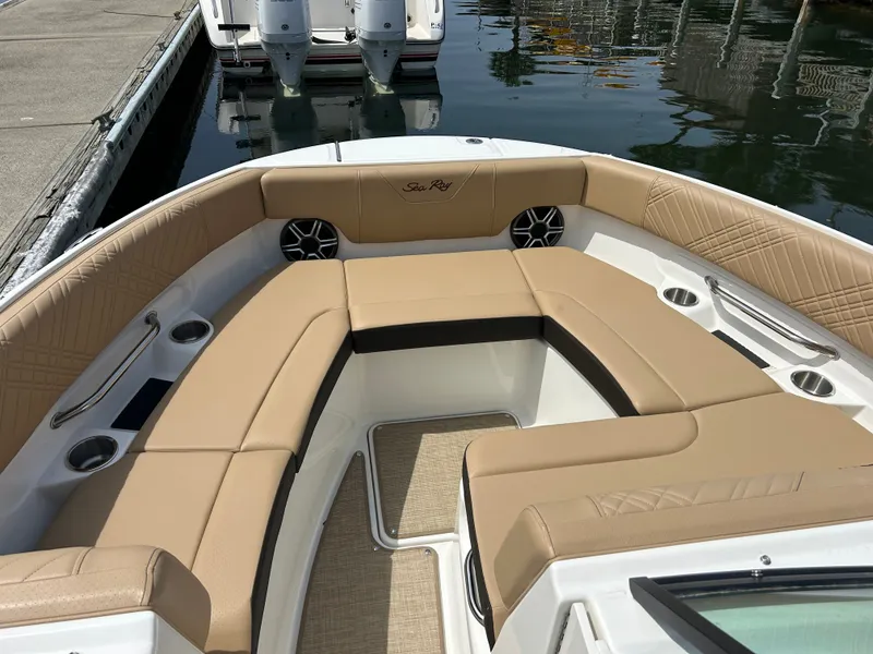 Slide: The Image of Sea Ray SDX 250 Outboard 2026 - 21
