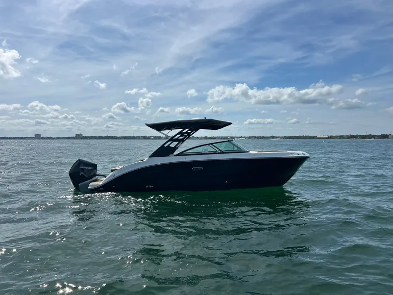 Slide: The Image of Sea Ray SDX 250 Outboard 2026 - 6