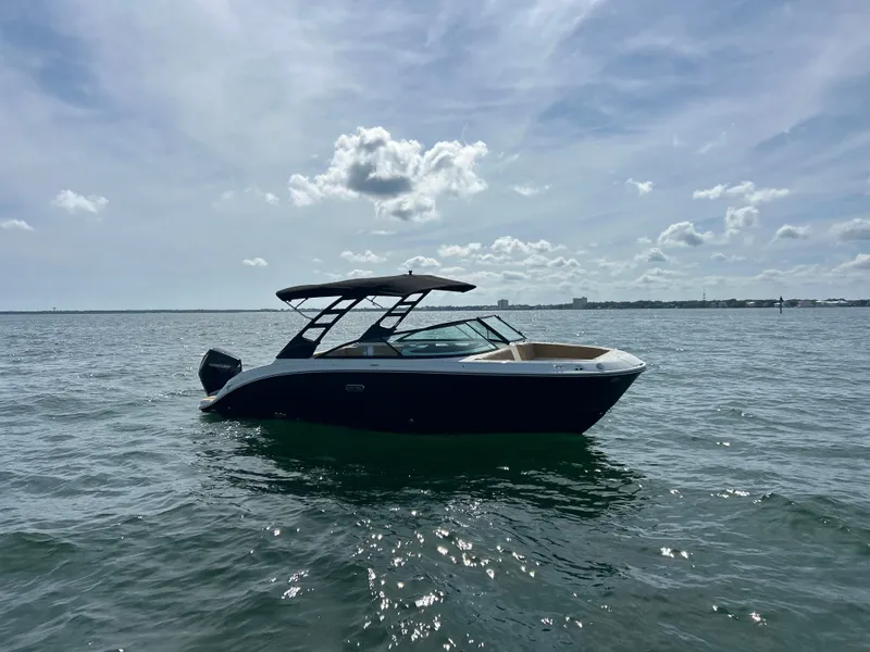 Slide: The Image of Sea Ray SDX 250 Outboard 2026 - 7