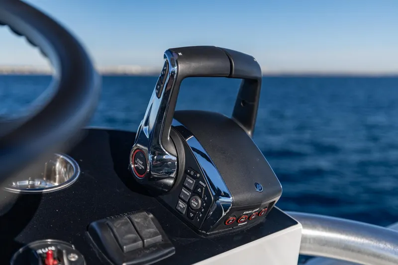 Slide: The Image of Overhead view of 2026 SeaVee 420Z boat with four engines on blue ocean. - 19