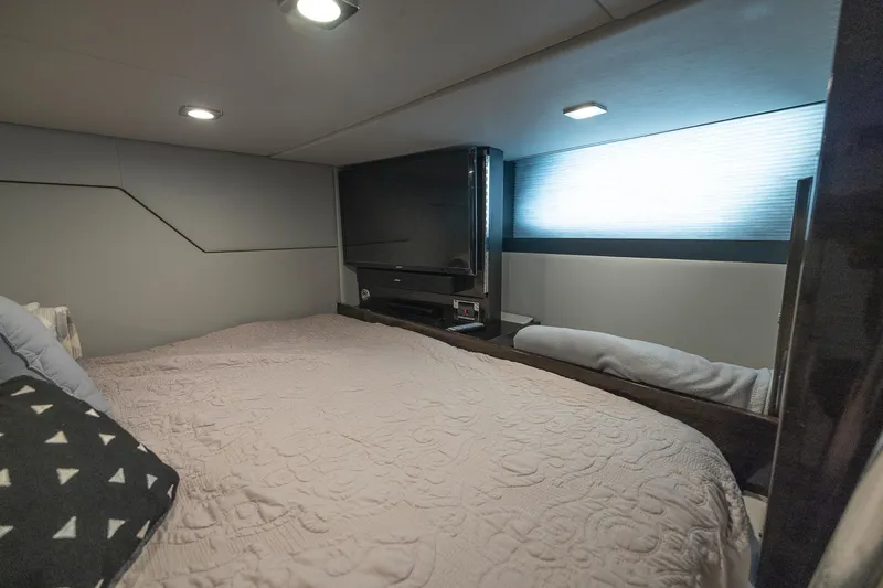 Slide: The Image of Formula 430 Super Sport Crossover 2019 - 61