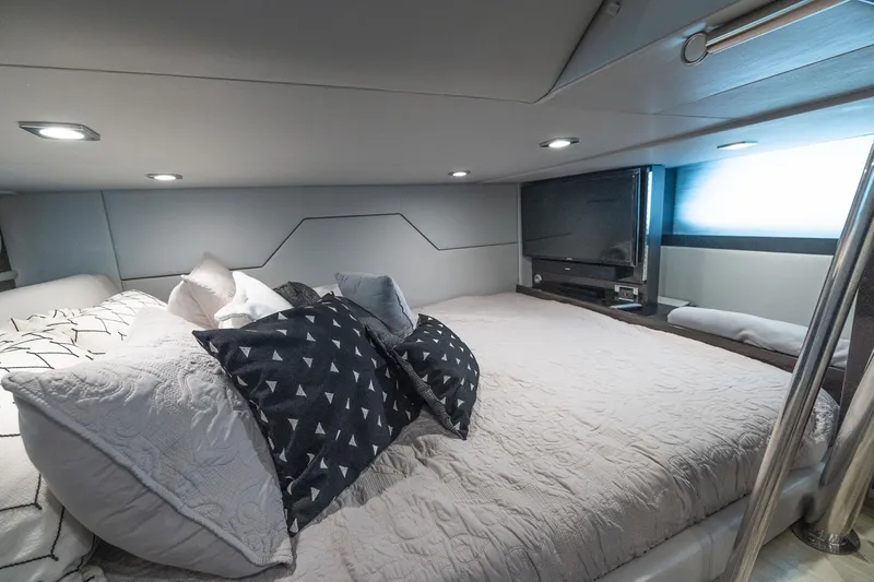 Slide: The Image of Formula 430 Super Sport Crossover 2019 - 62