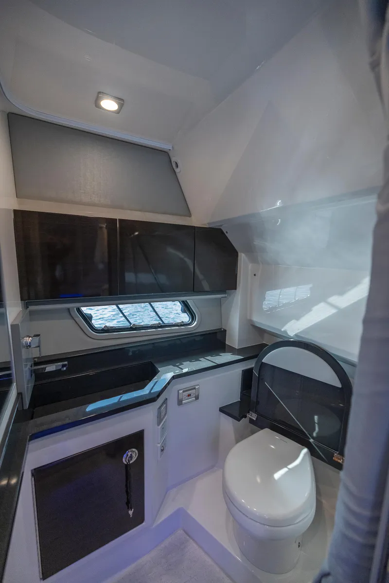 Slide: The Image of Formula 430 Super Sport Crossover 2019 - 65