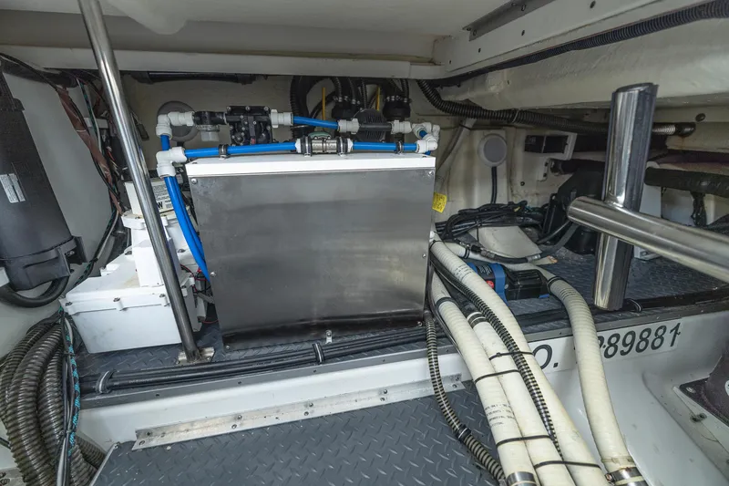 Slide: The Image of Formula 430 Super Sport Crossover 2019 - 92