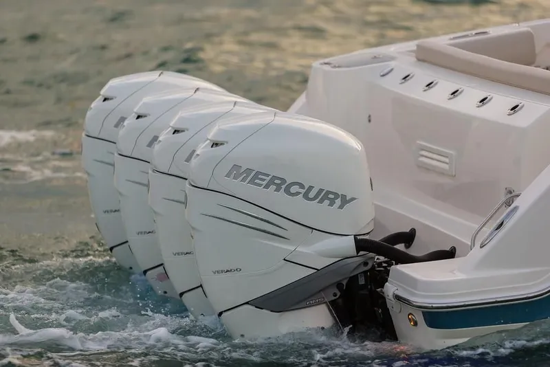 Slide: The Image of 2023-Boston-Whaler-420-Outrage-MarineMax - 18