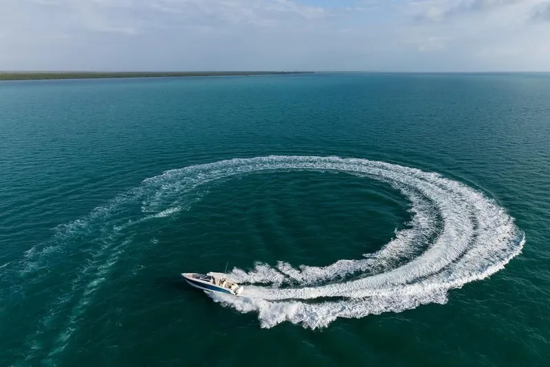 Slide: The Image of 2023-Boston-Whaler-420-Outrage-MarineMax - 49