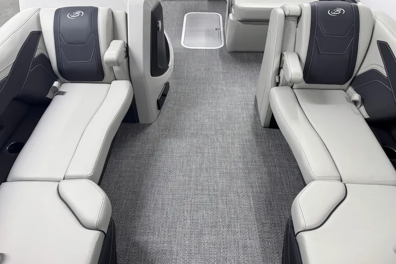 Slide: The Image of 2026 Barletta Cabrio 24UE interior with luxurious seating and modern design. - 32