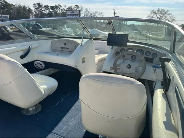 Slide: The Image of Sea Ray 185 1999 - 4