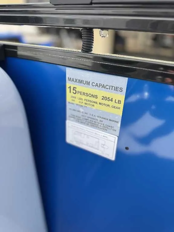 Slide: The Image of Veranda VR 235L 2026 - 15