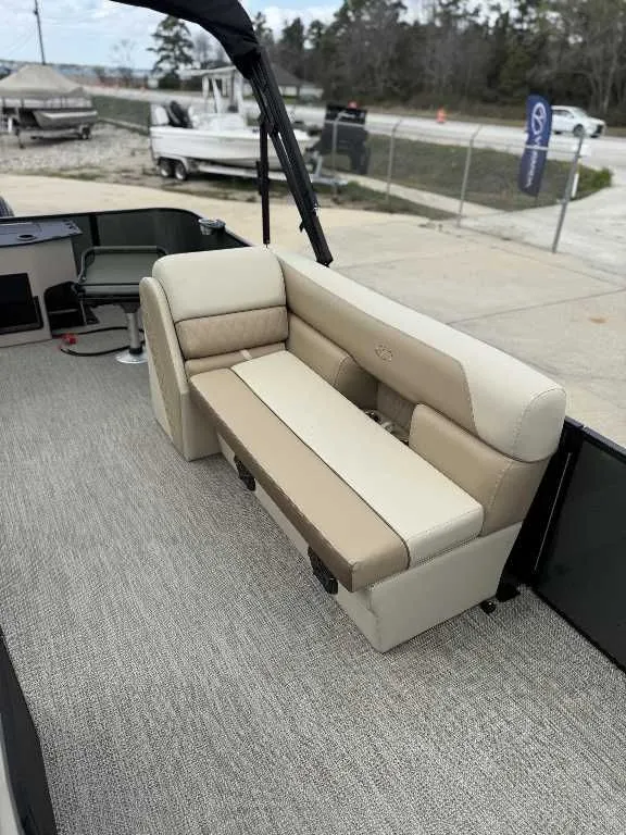 Slide: The Image of Veranda Vista 20F4 2026 - 9