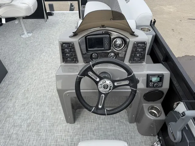 Slide: The Image of Angler Quest 8522 Family Fish 2025 - 6