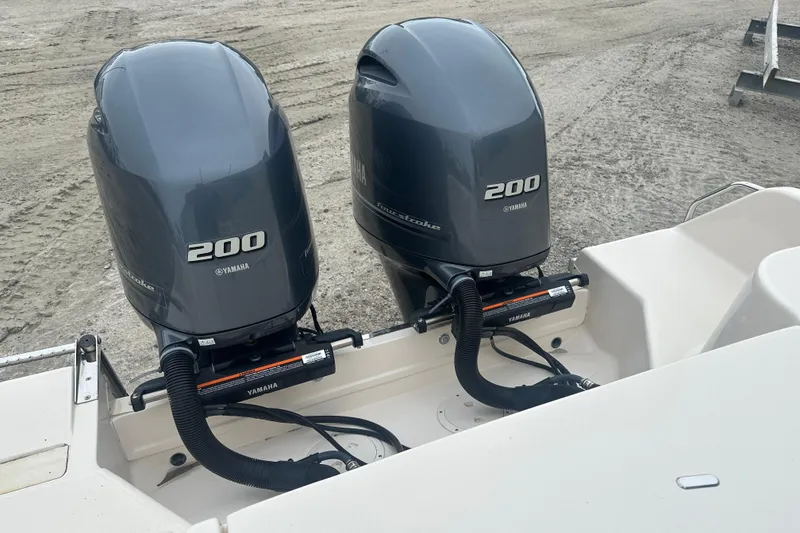 Slide: The Image of Twin Yamaha 200 outboard engines on 2023 Grady-White Fisherman 257 boat. - 16