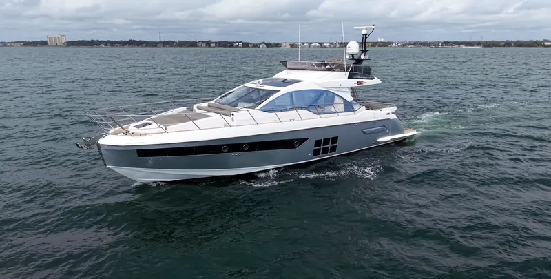 Slide: The Image of Azimut S6 2020 - 1