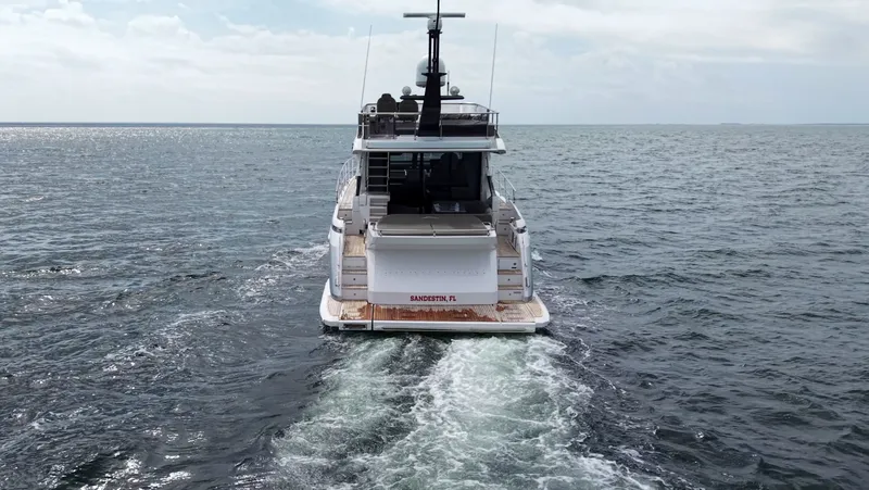 Slide: The Image of Azimut S6 2020 - 15
