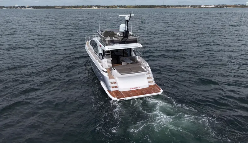 Slide: The Image of Azimut S6 2020 - 17
