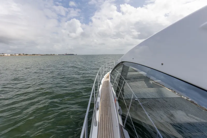 Slide: The Image of Azimut S6 2020 - 28