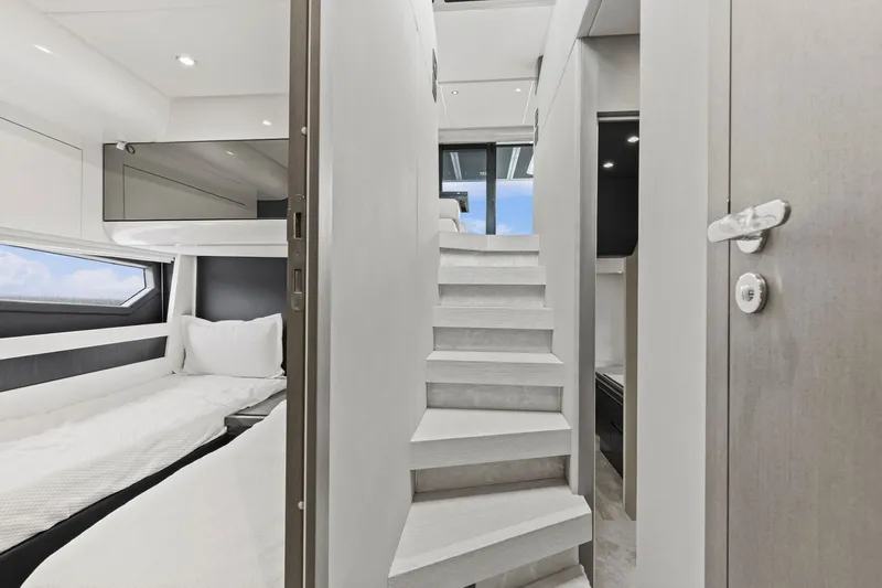 Slide: The Image of Azimut S6 2020 - 49