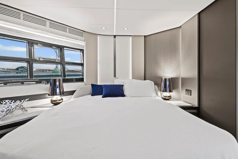 Slide: The Image of Azimut S6 2020 - 51