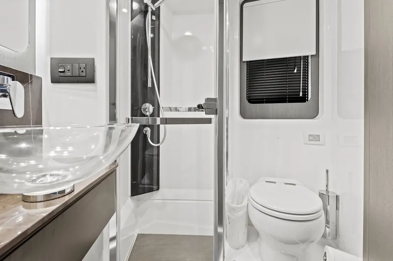 Slide: The Image of Azimut S6 2020 - 55