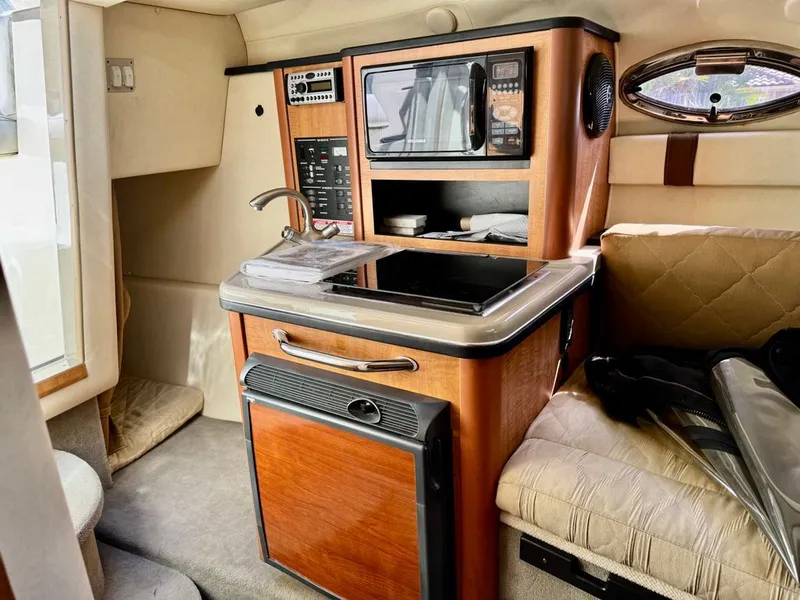 Slide: The Image of Sea Ray 240 Sundancer 2006 - 13