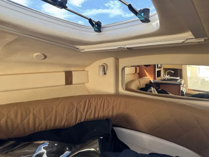 Slide: The Image of Sea Ray 240 Sundancer 2006 - 14