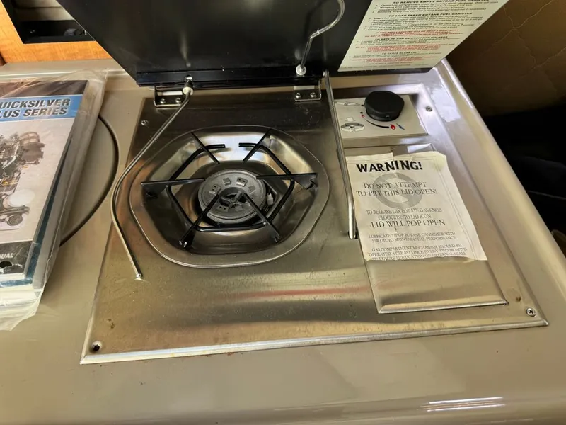 Slide: The Image of Sea Ray 240 Sundancer 2006 - 20