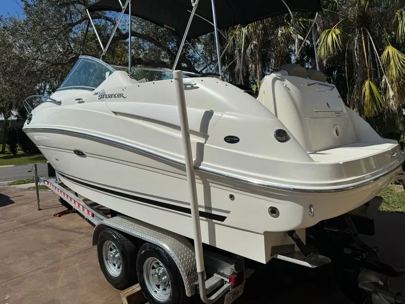 Slide: The Image of Sea Ray 240 Sundancer 2006 - 31