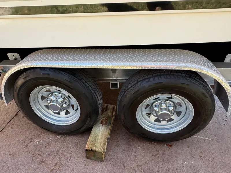 Slide: The Image of Sea Ray 240 Sundancer 2006 - 35