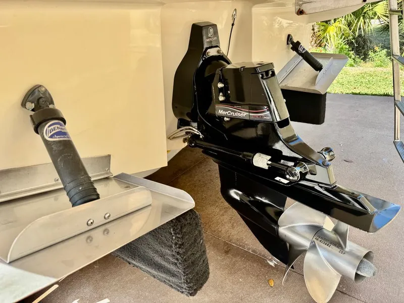 Slide: The Image of Sea Ray 240 Sundancer 2006 - 39