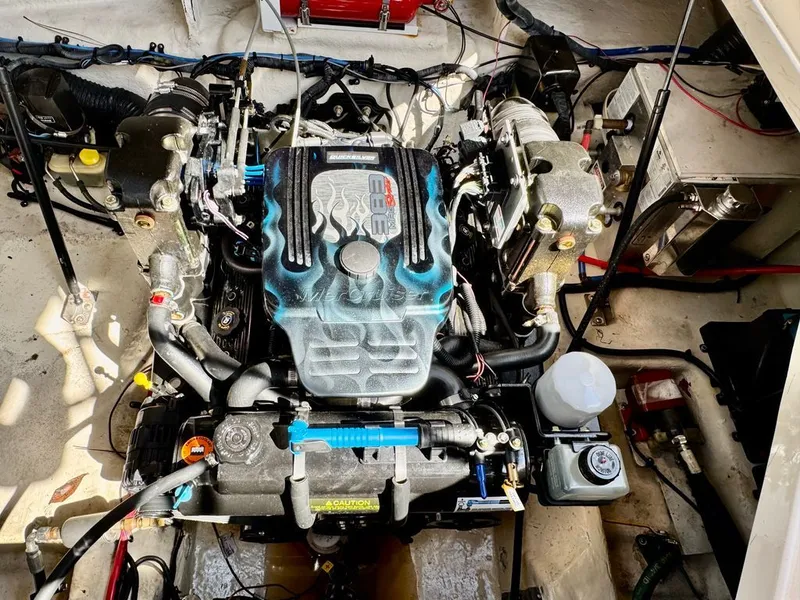 Slide: The Image of Sea Ray 240 Sundancer 2006 - 42