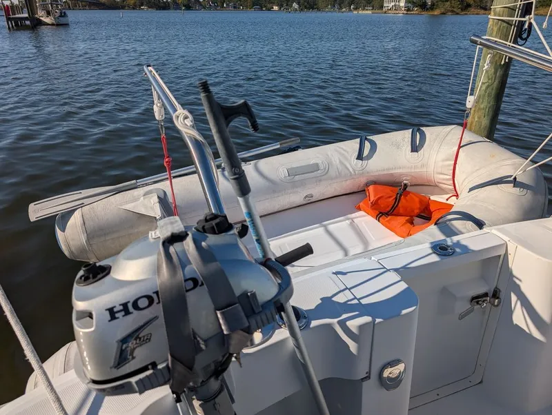 Slide: The Image of Mainship Pilot 30 2000 - 10