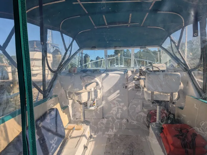 Slide: The Image of Mainship Pilot 30 2000 - 11