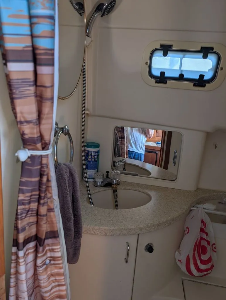 Slide: The Image of Mainship Pilot 30 2000 - 3