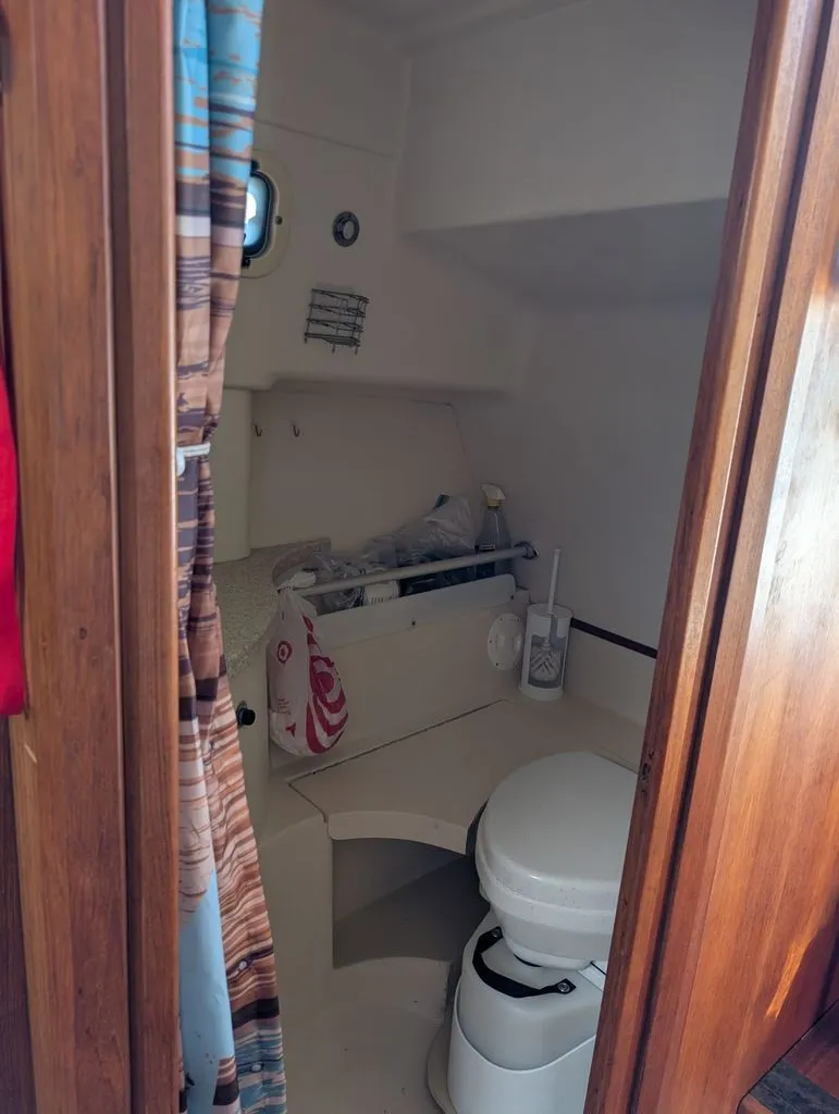 Slide: The Image of Mainship Pilot 30 2000 - 4