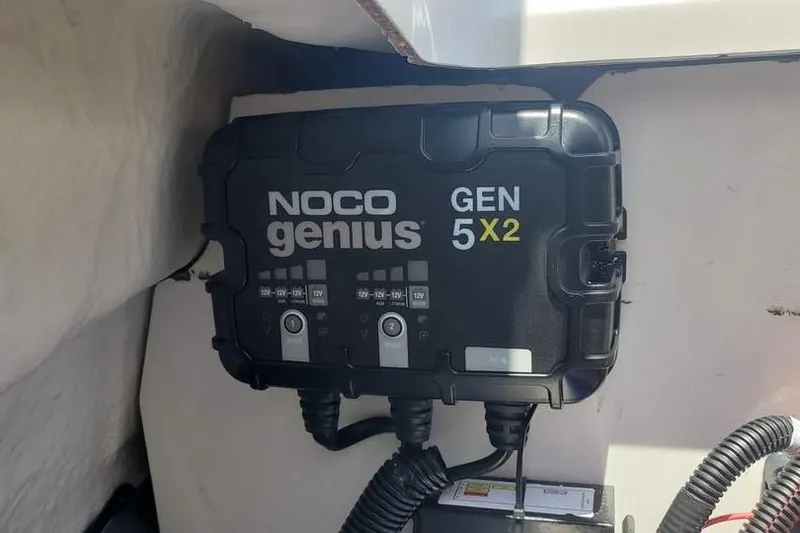 Slide: The Image of Yamaha 255 FSH Sport E 2023, open storage compartment. - 20