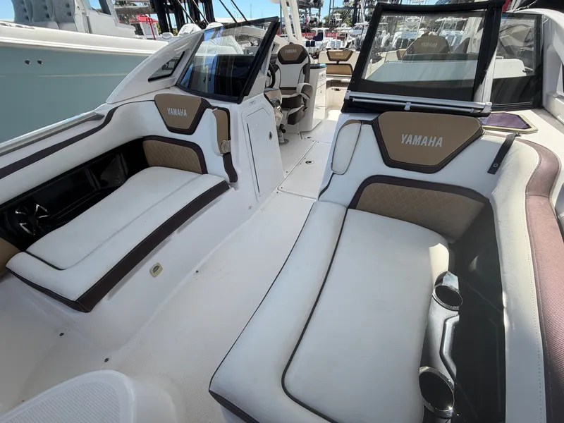 Slide: The Image of Yamaha 275SD 2022 - 16