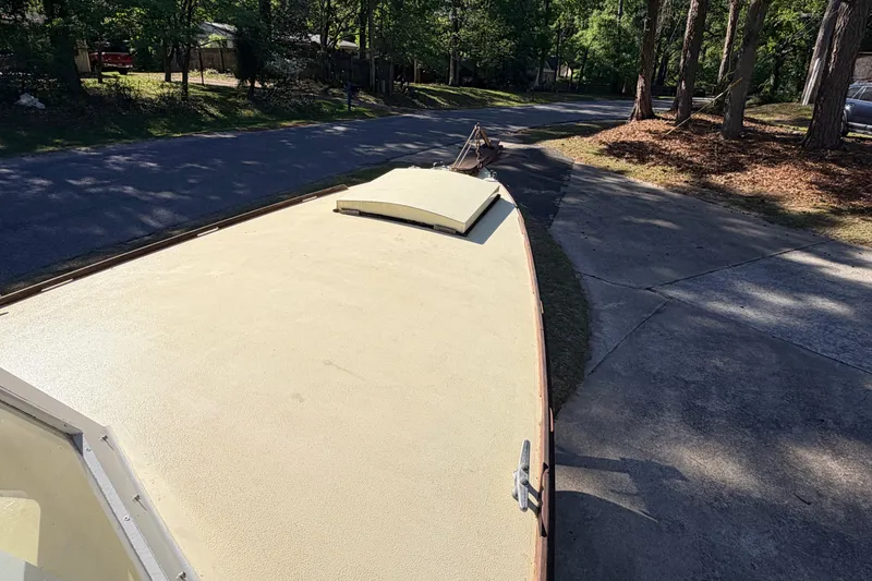 Slide: The Image of 2018 Brush Creek Yacht Loon - 14