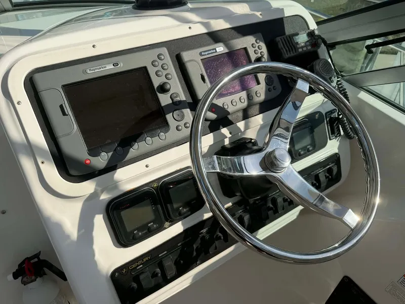 Slide: The Image of Century 3200 Walk-Around 2007 - 27