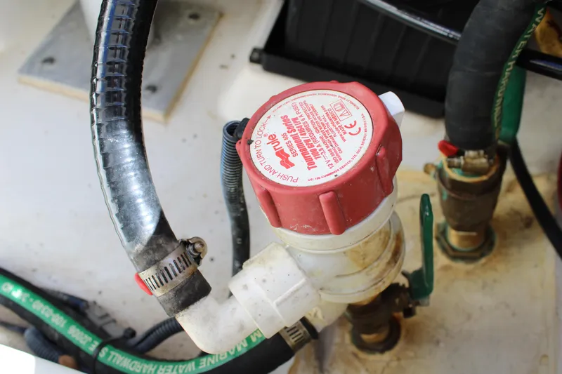 Slide: The Image of Battery setup in a 2020 Pursuit DC 235 Dual Console boat. - 34