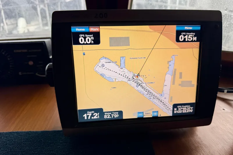 Slide: The Image of GPS navigation screen on 1982 Tung Hwa Seahorse boat, showing map and coordinates. - 20