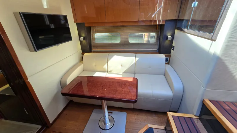 Slide: The Image of Sea Ray 470 Sundancer 2015 - 12