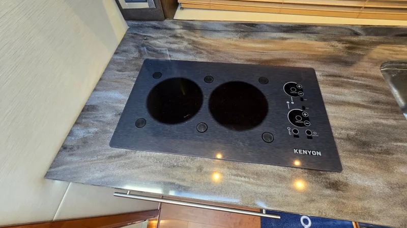 Slide: The Image of Sea Ray 470 Sundancer 2015 - 14