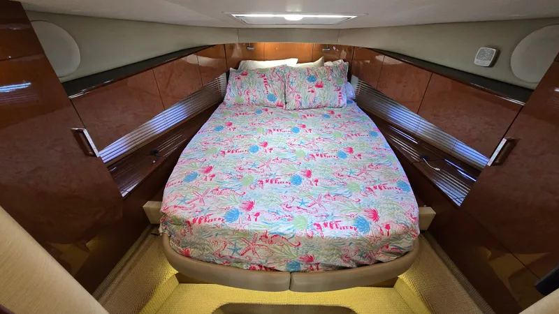 Slide: The Image of Sea Ray 470 Sundancer 2015 - 15