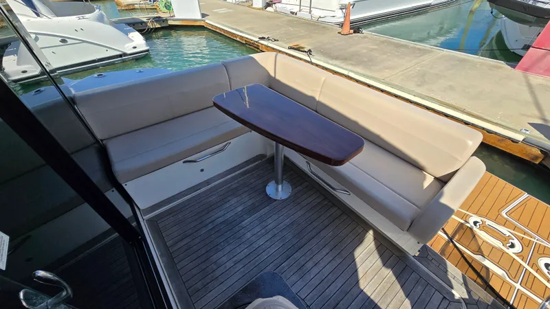 Slide: The Image of Sea Ray 470 Sundancer 2015 - 2