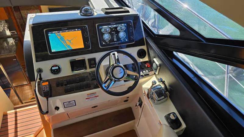 Slide: The Image of Sea Ray 470 Sundancer 2015 - 5