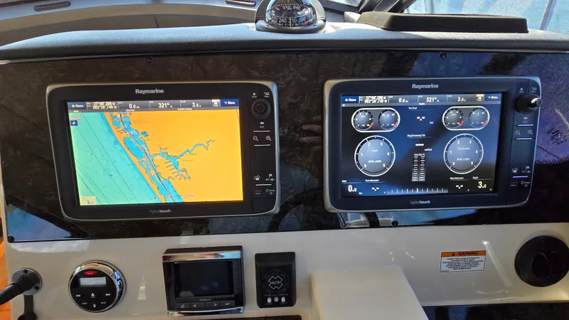 Slide: The Image of Sea Ray 470 Sundancer 2015 - 6