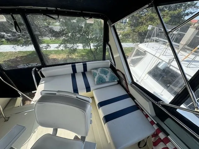 Slide: The Image of Tollycraft 34 1988 - 17