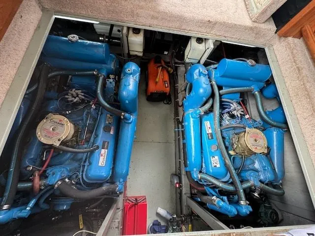 Slide: The Image of Tollycraft 34 1988 - 21