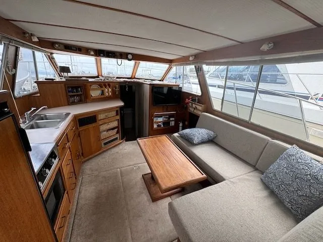 Slide: The Image of Tollycraft 34 1988 - 3